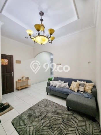 Hunian Nyaman 4 Kamar Tidur Dekat Pusat Kota di Serpong, Tangerang Selatan Hunian Nyaman 4 Kamar Tidur Dekat Pusat Kota di Serpong, Tangerang Selatan