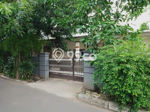 Rumah di Cempaka Putih, Jakarta Pusat, LT 373m² Bangunan 210m² Rumah di Cempaka Putih, Jakarta Pusat, LT 373m² Bangunan 210m²