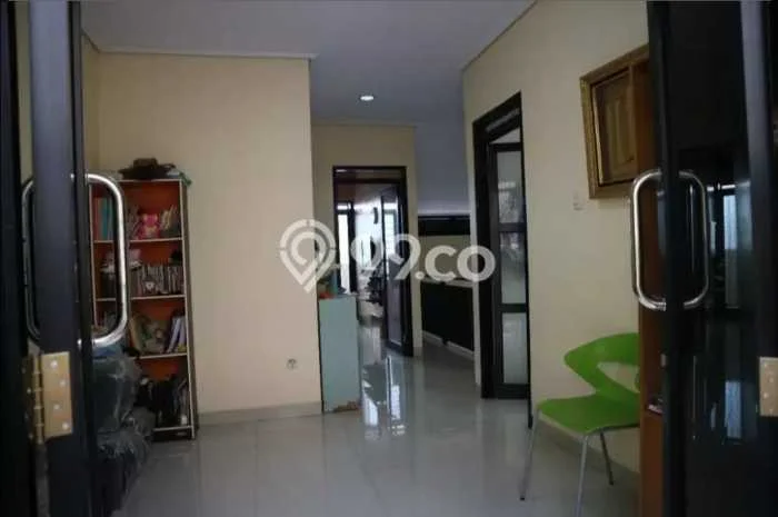 Rumah Elit Modern Tanpa Renovasi di Lenteng Agung Jakarta Selatan Rumah Elit Modern Tanpa Renovasi di Lenteng Agung Jakarta Selatan