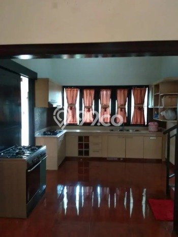 Rumah Bagus di Serpong, Tangerang Selatan, Luas 180m² LB 254m² DIJUAL CEPAT! Rumah Bagus di Serpong, Tangerang Selatan, Luas 180m² LB 254m² DIJUAL CEPAT!
