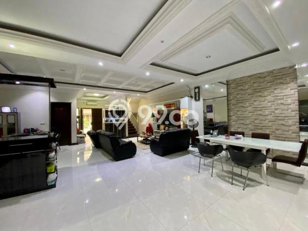 Rumah Nyaman 4 KT di Tanjung Duren, Jakarta Barat - LT 208m² Rumah Nyaman 4 KT di Tanjung Duren, Jakarta Barat - LT 208m²