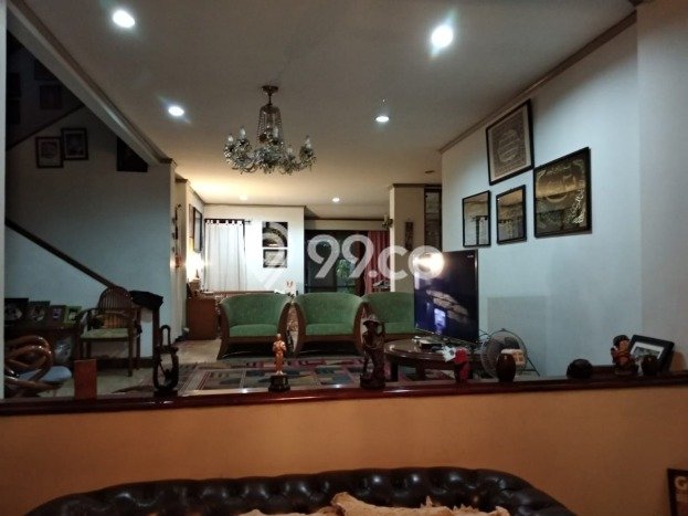 Rumah Elit Modern Tanpa Renovasi di Pos Pengumben Jakarta Barat Rumah Elit Modern Tanpa Renovasi di Pos Pengumben Jakarta Barat