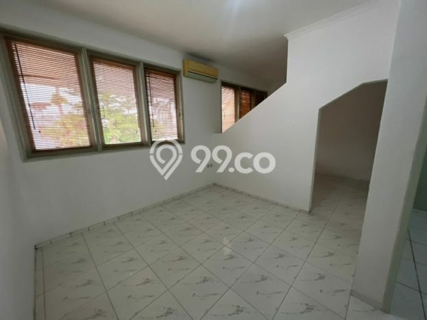 Rumah Mewah LB 247m2 Siap Huni Desain Elegan di Pluit, Jakarta Utara Rumah Mewah LB 247m2 Siap Huni Desain Elegan di Pluit, Jakarta Utara