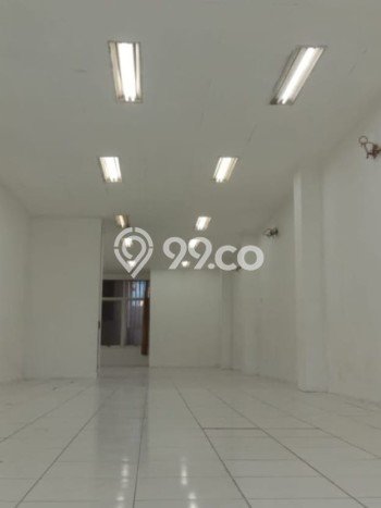 Ruko untuk Disewa di Pusat Jakarta Selatan Luas Bangunan 432m2 Ruko untuk Disewa di Pusat Jakarta Selatan Luas Bangunan 432m2