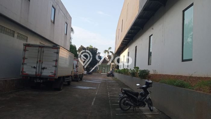 LOKASI TERBAIK! Kantor di Setu, Luas 5353m2m², Akses Utama LOKASI TERBAIK! Kantor di Setu, Luas 5353m2m², Akses Utama
