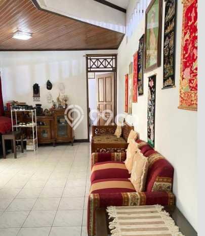 For Sale! Luxury House LT 850m2 Desain Modern di Pejaten For Sale! Luxury House LT 850m2 Desain Modern di Pejaten