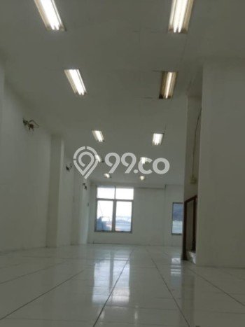 Ruko untuk Disewa di Pusat Jakarta Selatan Luas Bangunan 432m2 Ruko untuk Disewa di Pusat Jakarta Selatan Luas Bangunan 432m2