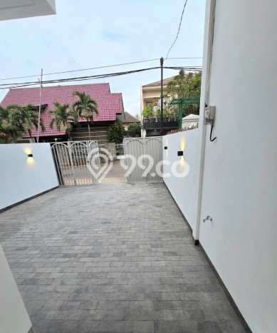 Ready to Use! Premium House LT 138m2 Desain Modern di Joglo Ready to Use! Premium House LT 138m2 Desain Modern di Joglo