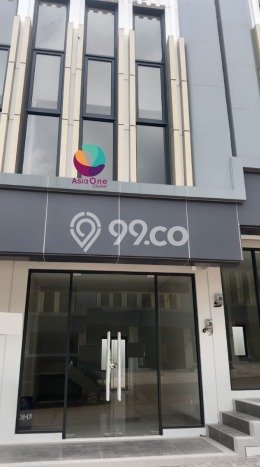 Ruko Kawasan Bisnis di Kota Wisata, Luas 96m², Jalan Utama Ruko Kawasan Bisnis di Kota Wisata, Luas 96m², Jalan Utama