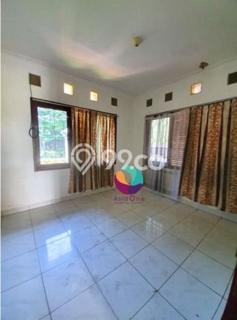 Rumah Luxury Modern Siap Huni di Raffles Hills Jakarta Timur Rumah Luxury Modern Siap Huni di Raffles Hills Jakarta Timur