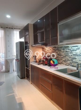 Ready to Use! Luxury House LT 330m2 Desain Elegan di Kota Wisata Ready to Use! Luxury House LT 330m2 Desain Elegan di Kota Wisata