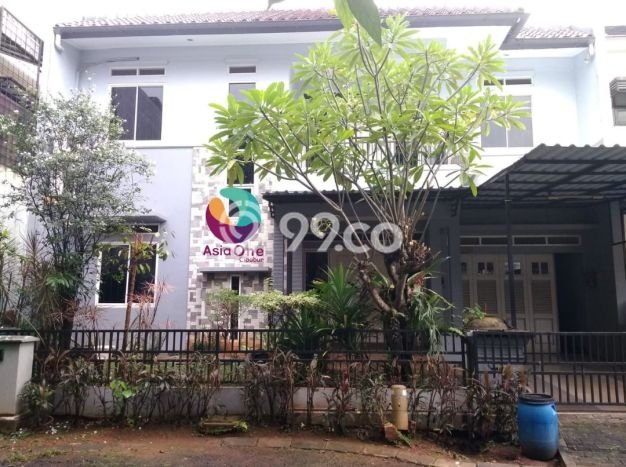 Rumah Nyaman dengan 5 Kamar Tidur di Kawasan , Jakarta Timur Rumah Nyaman dengan 5 Kamar Tidur di Kawasan , Jakarta Timur
