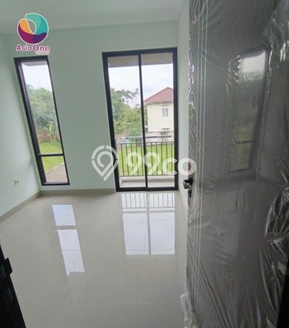 Rumah Bisa KPR LT 130m² di Kawasan Perumahan Kota Wisata, Jakarta Timur Rumah Bisa KPR LT 130m² di Kawasan Perumahan Kota Wisata, Jakarta Timur