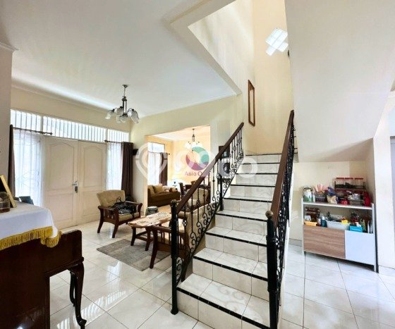 Jual Rumah Mewah Megah Dengan View Cantik di Kota Wisata, Jakarta Timur Jual Rumah Mewah Megah Dengan View Cantik di Kota Wisata, Jakarta Timur