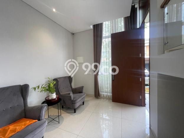 For Sale! Luxury House LT 200m2 Desain Elegan di Kota Wisata For Sale! Luxury House LT 200m2 Desain Elegan di Kota Wisata