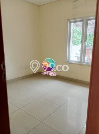 Dijual Hunian Rumah Terawat 4 KT di Raffles Hills, Jakarta Timur Dijual Hunian Rumah Terawat 4 KT di Raffles Hills, Jakarta Timur