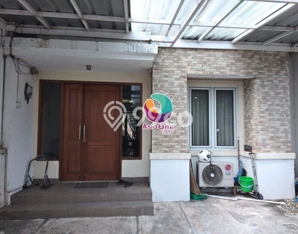 Dijual Hunian Rumah Terawat 4 KT di Raffles Hills, Jakarta Timur Dijual Hunian Rumah Terawat 4 KT di Raffles Hills, Jakarta Timur