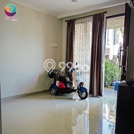 Dijual Cepat Rumah dengan 2 Kamar Tidur dan 2 Kamar Mandi di Kawasan Kota Wisata, Jakarta Timur Dijual Cepat Rumah dengan 2 Kamar Tidur dan 2 Kamar Mandi di Kawasan Kota Wisata, Jakarta Timur