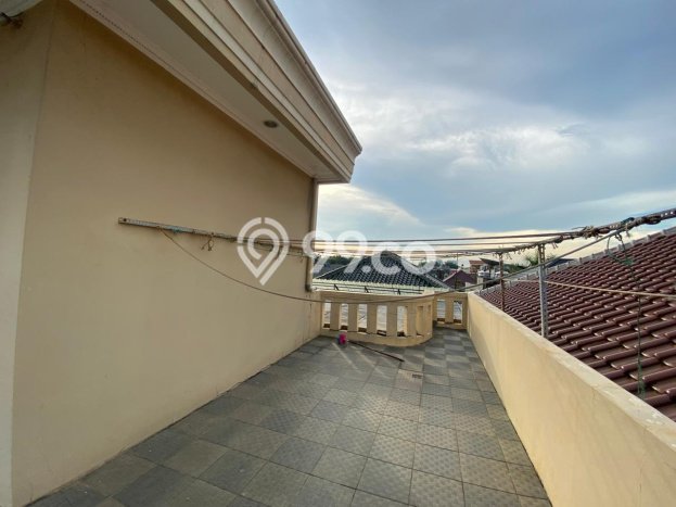 Dijual Rumah Luas Megah Dengan View Cantik di Taman Palem, Jakarta Barat Dijual Rumah Luas Megah Dengan View Cantik di Taman Palem, Jakarta Barat