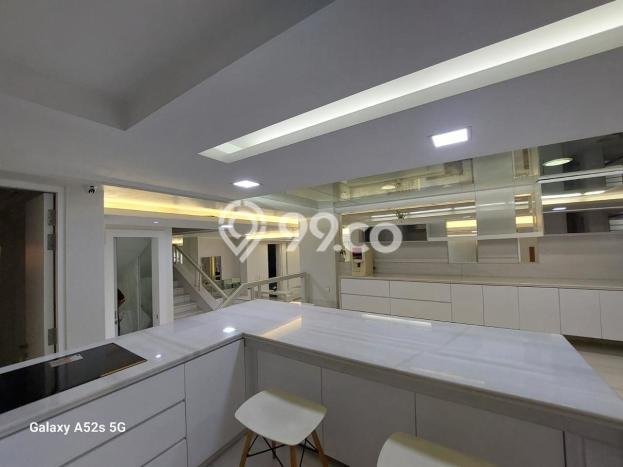 Ready to Use! Premium House LT 450m2 Desain Elegan di Pantai Indah Kapuk Ready to Use! Premium House LT 450m2 Desain Elegan di Pantai Indah Kapuk