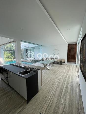 Disewakan Rumah Strategis di Pantai Indah Kapuk LT 395m2 / LB 720m2 Siap Huni Disewakan Rumah Strategis di Pantai Indah Kapuk LT 395m2 / LB 720m2 Siap Huni
