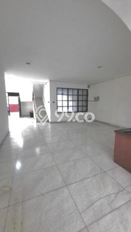 Rumah sewa siap pakai 4 KT di Muara Karang, Jakarta Utara Rumah sewa siap pakai 4 KT di Muara Karang, Jakarta Utara