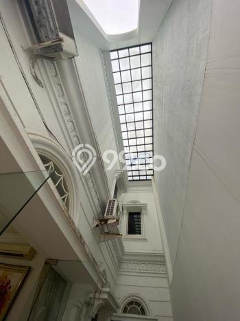 Rumah Elit Modern Tanpa Renovasi di Pantai Indah Kapuk Jakarta Utara Rumah Elit Modern Tanpa Renovasi di Pantai Indah Kapuk Jakarta Utara