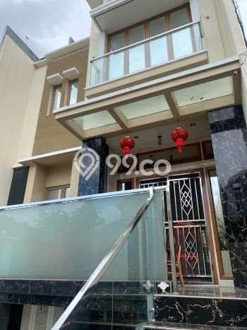 Hunian Elit LB 184m2 Siap Pakai Desain Elegan di Pantai Indah Kapuk, Jakarta Utara Hunian Elit LB 184m2 Siap Pakai Desain Elegan di Pantai Indah Kapuk, Jakarta Utara