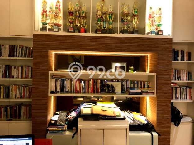 Jual Rumah Luas Megah Dengan View Cantik di Pantai Indah Kapuk, Jakarta Utara Jual Rumah Luas Megah Dengan View Cantik di Pantai Indah Kapuk, Jakarta Utara