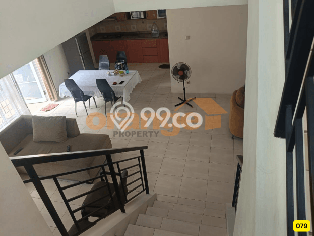Rumah di Kota Wisata, Dekat Mall, LT 240m² Rumah di Kota Wisata, Dekat Mall, LT 240m²