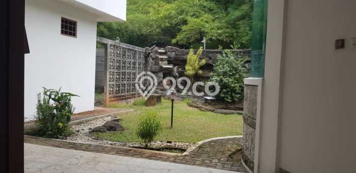 Rumah Elit Modern Tanpa Renovasi di Cijantung Jakarta Timur Rumah Elit Modern Tanpa Renovasi di Cijantung Jakarta Timur