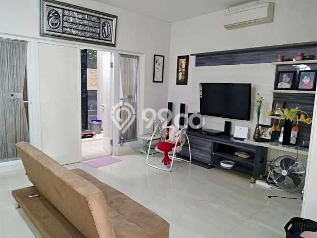 Dijual Rumah Eksklusif 3 KT di Raffles Hills, Jakarta Timur Dijual Rumah Eksklusif 3 KT di Raffles Hills, Jakarta Timur