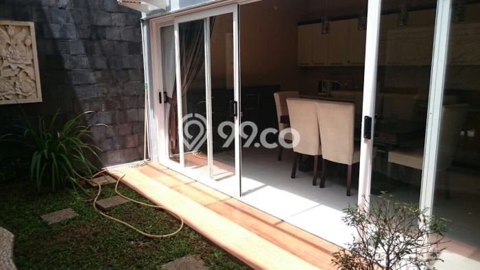 Dijual Rumah Mewah Megah Dengan View Cantik di Kota Wisata, Jakarta Timur Dijual Rumah Mewah Megah Dengan View Cantik di Kota Wisata, Jakarta Timur