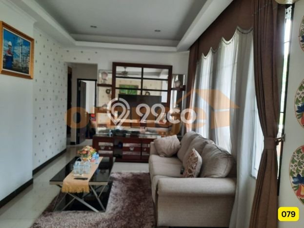 Rumah Elit Modern Tanpa Renovasi di Kota Wisata Jakarta Timur Rumah Elit Modern Tanpa Renovasi di Kota Wisata Jakarta Timur