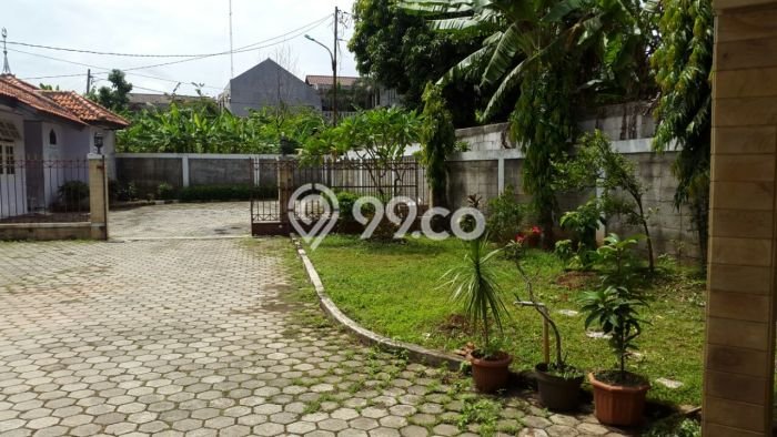 For Sale! Premium House LT 1468m2 Desain Elegan di Bambu Apus For Sale! Premium House LT 1468m2 Desain Elegan di Bambu Apus