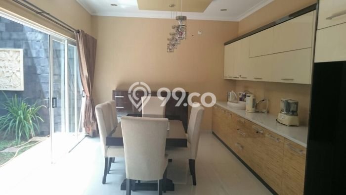 Dijual Rumah Mewah Megah Dengan View Cantik di Kota Wisata, Jakarta Timur Dijual Rumah Mewah Megah Dengan View Cantik di Kota Wisata, Jakarta Timur