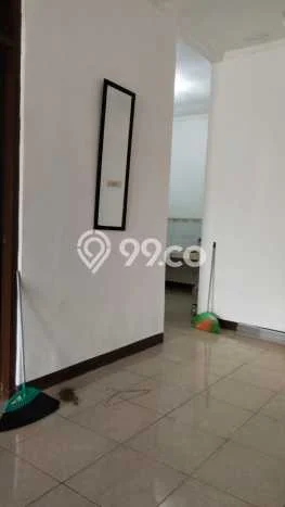 Rumah Strategis Minimalis Lb 90m2 di Ciracas, Jakarta Timur Rumah Strategis Minimalis Lb 90m2 di Ciracas, Jakarta Timur