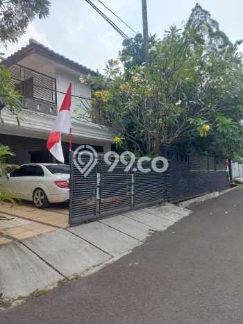 Rumah Elit Modern Tanpa Renovasi di Senayan Jakarta Selatan Rumah Elit Modern Tanpa Renovasi di Senayan Jakarta Selatan