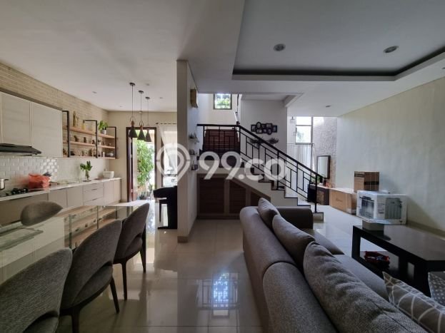 Rumah Luxury Modern Tanpa Renovasi di BSD Green Wich Tangerang Rumah Luxury Modern Tanpa Renovasi di BSD Green Wich Tangerang