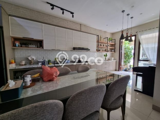 Rumah Luxury Modern Tanpa Renovasi di BSD Green Wich Tangerang Rumah Luxury Modern Tanpa Renovasi di BSD Green Wich Tangerang