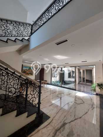 Rumah Elit LB 750m2 Siap Huni Desain Elegan di Alam Sutera, Tangerang Rumah Elit LB 750m2 Siap Huni Desain Elegan di Alam Sutera, Tangerang
