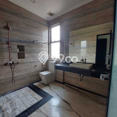 Rumah Elit LB 750m2 Siap Huni Desain Elegan di Alam Sutera, Tangerang Rumah Elit LB 750m2 Siap Huni Desain Elegan di Alam Sutera, Tangerang