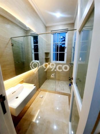 Ready to Use! Luxury House LT 627m2 Desain Elegan di Pondok Indah Ready to Use! Luxury House LT 627m2 Desain Elegan di Pondok Indah