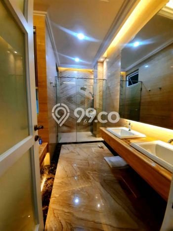 Ready to Use! Luxury House LT 627m2 Desain Elegan di Pondok Indah Ready to Use! Luxury House LT 627m2 Desain Elegan di Pondok Indah