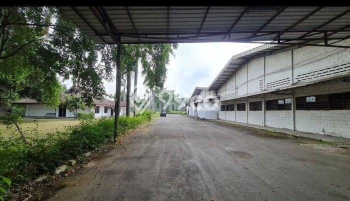 FOR SALE! Pabrik di Karawang Timur Karawang, LT 44508m2, LB 15000m2 FOR SALE! Pabrik di Karawang Timur Karawang, LT 44508m2, LB 15000m2