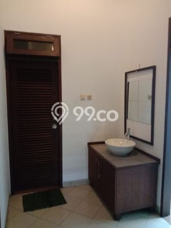 Rumah Mewah LB 200m2 Siap Huni Desain Elegan di Bintaro, Tangerang Selatan Rumah Mewah LB 200m2 Siap Huni Desain Elegan di Bintaro, Tangerang Selatan