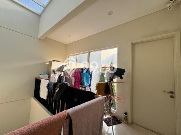 Rumah Luxury Modern Tanpa Renovasi di Gading Serpong Tangerang Rumah Luxury Modern Tanpa Renovasi di Gading Serpong Tangerang
