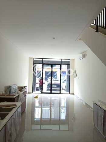 Ruko Dijual di Tangerang LT 67m2 & LB 163m2 Lokasi Terbaik! Ruko Dijual di Tangerang LT 67m2 & LB 163m2 Lokasi Terbaik!