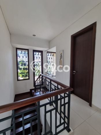 Rumah Luxury Modern Tanpa Renovasi di BSD Green Wich Tangerang Rumah Luxury Modern Tanpa Renovasi di BSD Green Wich Tangerang