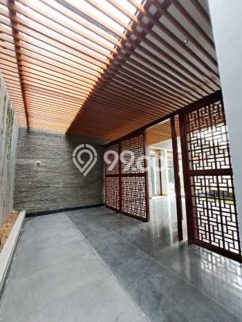Jual Rumah Mewah Elegan Dengan View Cantik di BSD Bukit Golf, Tangerang Jual Rumah Mewah Elegan Dengan View Cantik di BSD Bukit Golf, Tangerang